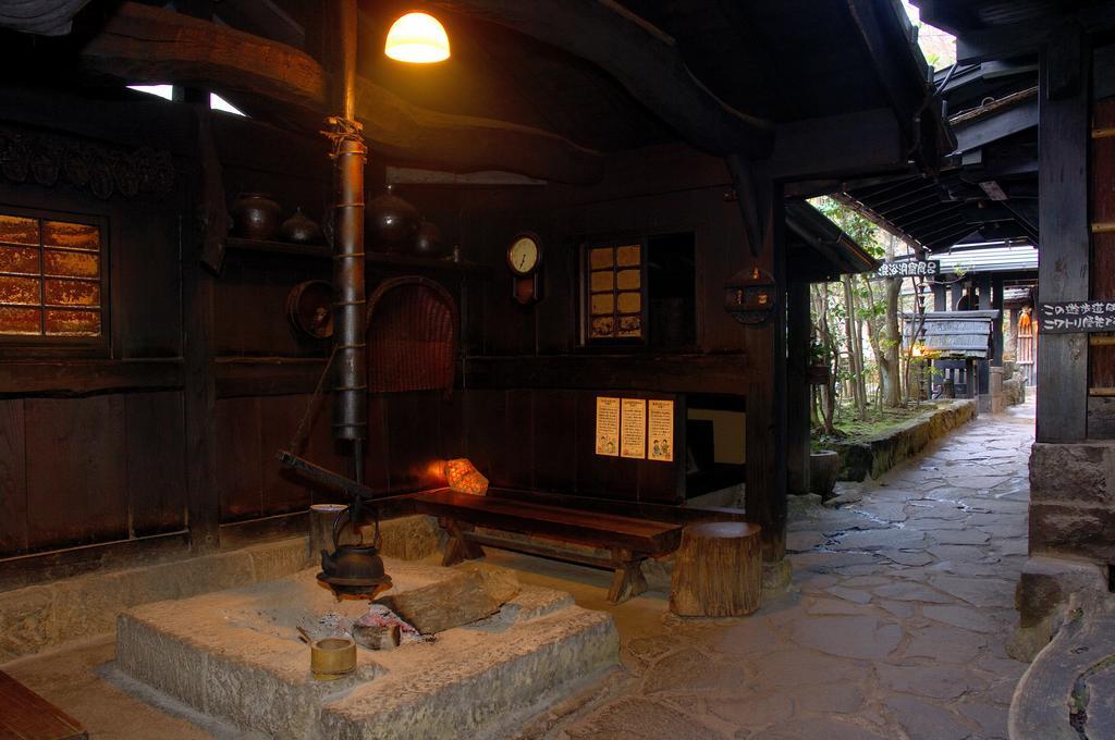 Kurokawa Onsen Yama No Yado Shinmeikan มินามิโอกุนิ ภายนอก รูปภาพ