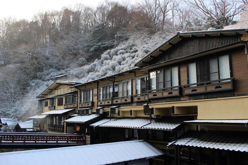 Kurokawa Onsen Yama No Yado Shinmeikan มินามิโอกุนิ ภายนอก รูปภาพ